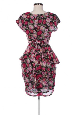 Φόρεμα Yumi, Μέγεθος M, Χρώμα Πολύχρωμο, Τιμή 5,99 €