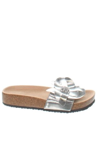 Papuci Unbranded, Mărime 38, Culoare Argintiu, Preț 141,72 Lei, #137763769