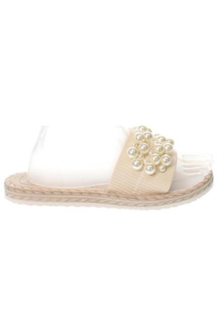 Papuci Unbranded, Mărime 38, Culoare Bej, Preț 141,72 Lei, #137765081