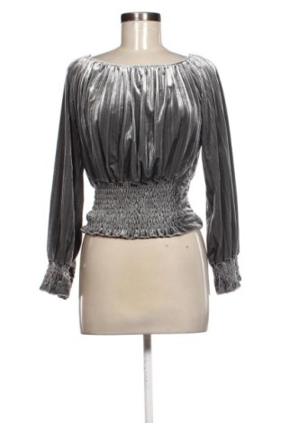 Bluză de femei Unbranded, Mărime M, Culoare Gri, Preț 30,00 Lei, #137716803