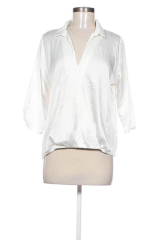 Bluză de femei Unbranded, Mărime M, Culoare Alb, Preț 33,00 Lei, #137725882