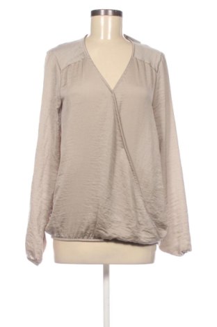 Bluză de femei VILA, Mărime M, Culoare Bej, Preț 54,00 Lei, #137736789