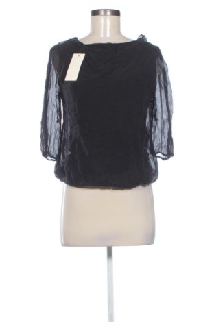 Γυναικεία μπλούζα NEW COLLECTION, Μέγεθος M, Χρώμα Μαύρο, Τιμή 20,00 €, #137737476