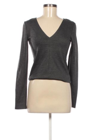 Dámska blúza Zara, Veľkosť M, Farba Sivá, Cena  37,34 €, #137705986