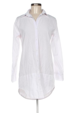 Cămașă de femei Unbranded, Mărime M, Culoare Alb, Preț 52,49 Lei, #137740107