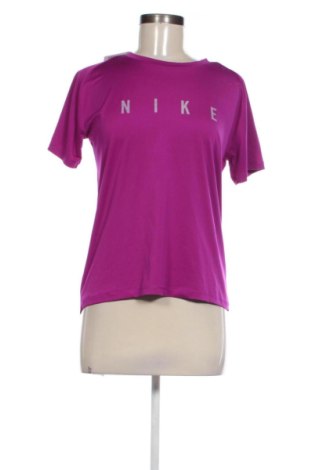 Tricou de femei Nike, Mărime M, Culoare Mov, Preț 135,86 Lei, #137716212