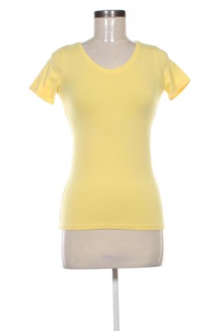Tricou de femei LC Waikiki, Mărime S, Culoare Galben, Preț 46,00 Lei, #137716312