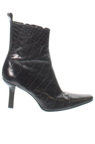 Damskie botki Cynthia Rowley, Rozmiar 36, Kolor Czarny, Cena 342,92 zł, #137739264