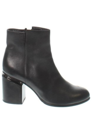 Botine de damă Epica, Mărime 36, Culoare Negru, Preț 330,00 Lei, #137755317