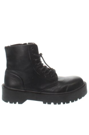 Női bokacsizma Pull&Bear, Méret 41, Szín Fekete, Ár 7 801 Ft, #137741135