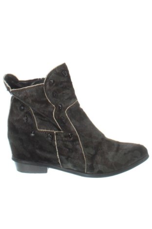 Дамски боти Unbranded, Размер 38, Цвят Многоцветен, Цена 39,00 €, #137764923