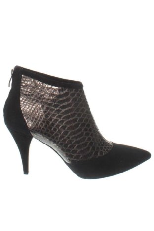 Botine de damă Vince Camuto, Mărime 40, Culoare Multicolor, Preț 358,03 Lei, #137725270