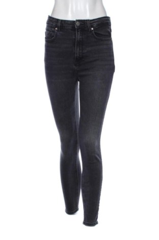 Blugi de femei Stradivarius, Mărime M, Culoare Gri, Preț 103,25 Lei, #137709961