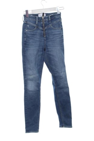 Damskie jeansy Calvin Klein, Rozmiar XXS, Kolor Niebieski, Cena 169,34 zł, #137721346