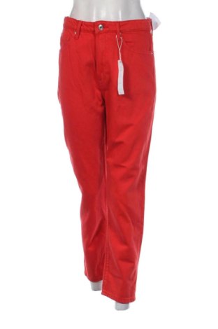 Dámske džínsy  Bershka, Veľkosť M, Farba Červená, Cena  27,68 €, #137737037