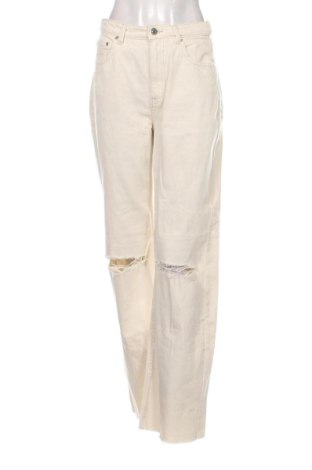 Dámske džínsy  Bershka, Veľkosť M, Farba Kremová, Cena  13,00 €, #137738398