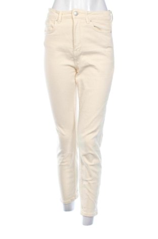 Damen Jeans Stradivarius, Größe M, Farbe Ecru, Preis € 14,00, #137738404