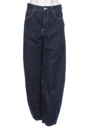 Дамски дънки Bershka, Размер S, Цвят Син, Цена 20,00 €, #137739999