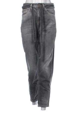 Dámske džínsy  Attrattivo, Veľkosť S, Farba Sivá, Cena  55,00 €, #137741269