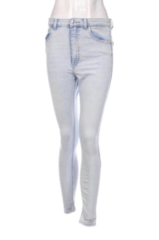 Blugi de femei Bershka, Mărime M, Culoare Albastru, Preț 62,99 Lei, #137742775