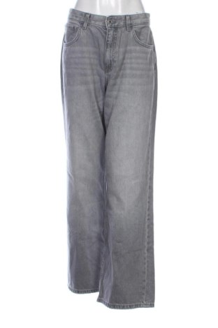 Dámské džíny  Bershka, Velikost L, Barva Šedá, Cena  599,00 Kč, #137757245