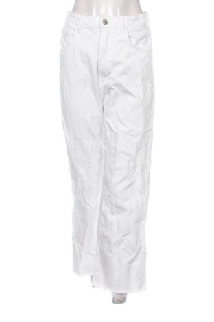 Blugi de femei Zara, Mărime M, Culoare Alb, Preț 100,00 Lei, #137711926
