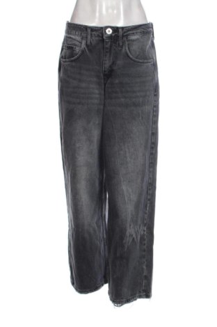 Blugi de femei BDG, Mărime M, Culoare Gri, Preț 73,49 Lei, #137756335