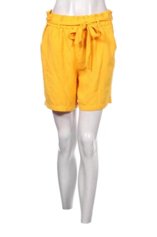 Pantaloni scurți de femei Cubus, Mărime M, Culoare Galben, Preț 31,49 Lei, #137711010