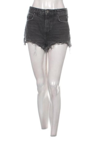 Pantaloni scurți de femei Zara, Mărime M, Culoare Gri, Preț 68,24 Lei, #137714543