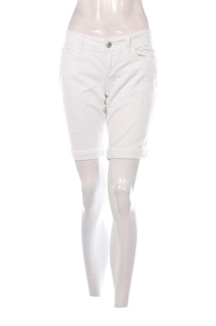 Pantaloni scurți de femei Esprit, Mărime L, Culoare Alb, Preț 87,00 Lei, #137716950