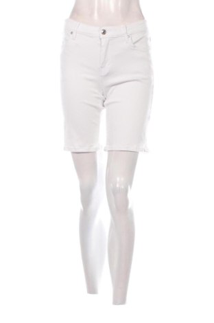 Pantaloni scurți de femei S.Oliver, Mărime M, Culoare Alb, Preț 68,00 Lei, #137716971
