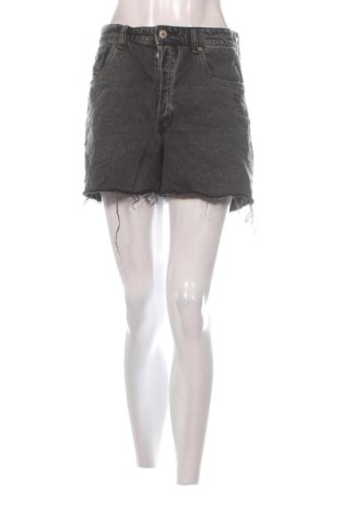 Pantaloni scurți de femei H&M, Mărime XL, Culoare Gri, Preț 78,74 Lei, #137717101