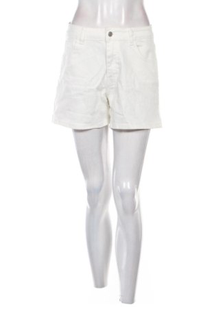 Pantaloni scurți de femei Unbranded, Mărime M, Culoare Ecru, Preț 50,00 Lei, #137721359