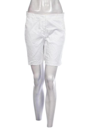 Pantaloni scurți de femei B.Young, Mărime L, Culoare Alb, Preț 68,00 Lei, #137724104