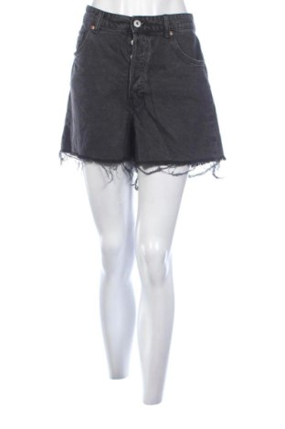 Pantaloni scurți de femei H&M, Mărime XL, Culoare Gri, Preț 78,74 Lei, #137740867