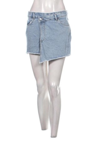 Pantaloni scurți de femei LC Waikiki, Mărime M, Culoare Albastru, Preț 62,99 Lei, #137743950