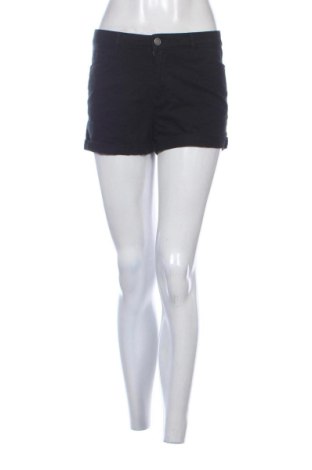 Pantaloni scurți de femei LCW, Mărime S, Culoare Negru, Preț 45,00 Lei, #137747214