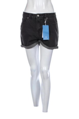 Pantaloni scurți de femei Sinsay, Mărime L, Culoare Negru, Preț 68,24 Lei, #137757345