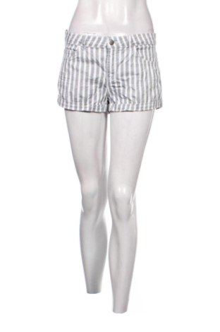Pantaloni scurți de femei H&M, Mărime M, Culoare Multicolor, Preț 52,49 Lei, #137761374