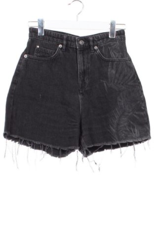 Pantaloni scurți de femei Guess, Mărime XS, Culoare Gri, Preț 152,22 Lei, #137713487