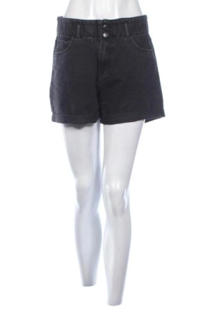 Pantaloni scurți de femei Vero Moda, Mărime M, Culoare Negru, Preț 47,24 Lei, #137722532