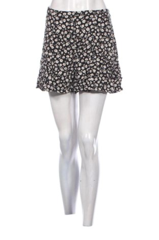 Pantaloni scurți de femei New Look, Mărime L, Culoare Multicolor, Preț 31,49 Lei, #137760577