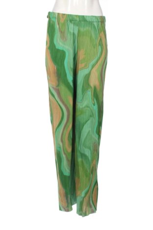 Pantaloni de femei Pull&Bear, Mărime M, Culoare Multicolor, Preț 55,00 Lei, #137713252