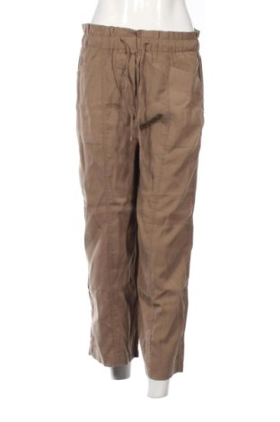 Pantaloni de femei Reserved, Mărime M, Culoare Maro, Preț 68,00 Lei, #137714299