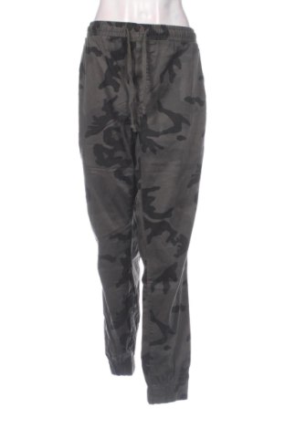 Damenhose Urban Classics, Größe 4XL, Farbe Mehrfarbig, Preis 12,00 €, #137762194