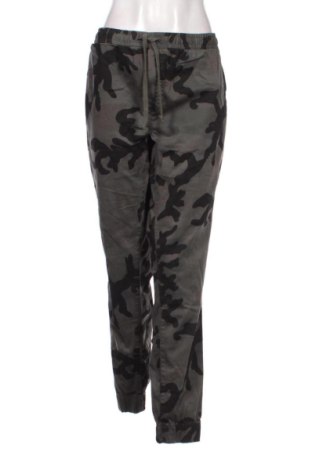 Damenhose Urban Classics, Größe 4XL, Farbe Mehrfarbig, Preis 12,00 €, #137762249