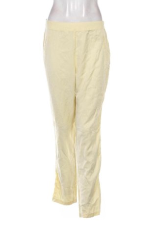 Pantaloni de femei Nice Girl, Mărime L, Culoare Galben, Preț 145,00 Lei, #137721663