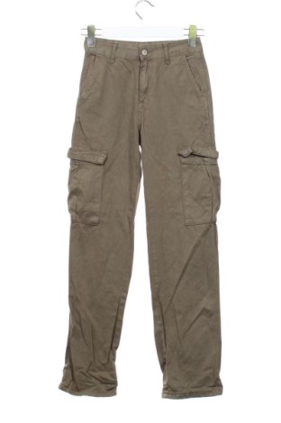 Pantaloni de femei Pull&Bear, Mărime XXS, Culoare Verde, Preț 57,74 Lei, #137730103