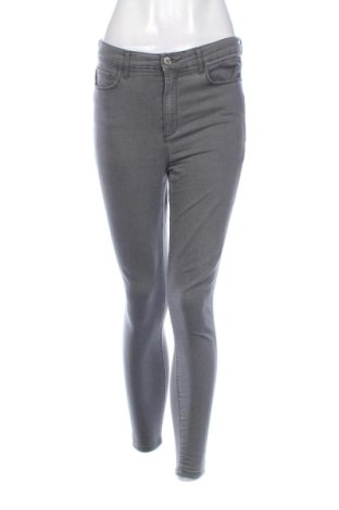 Pantaloni de femei LC Waikiki, Mărime M, Culoare Gri, Preț 41,99 Lei, #137742905