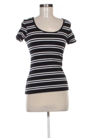 Tricou de damă Esmara, Mărime M, Culoare Multicolor, Preț 30,00 Lei, #137716443